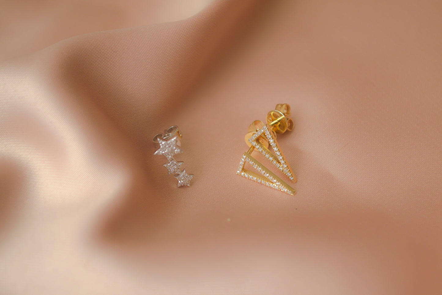 Stud Triangulo Largo