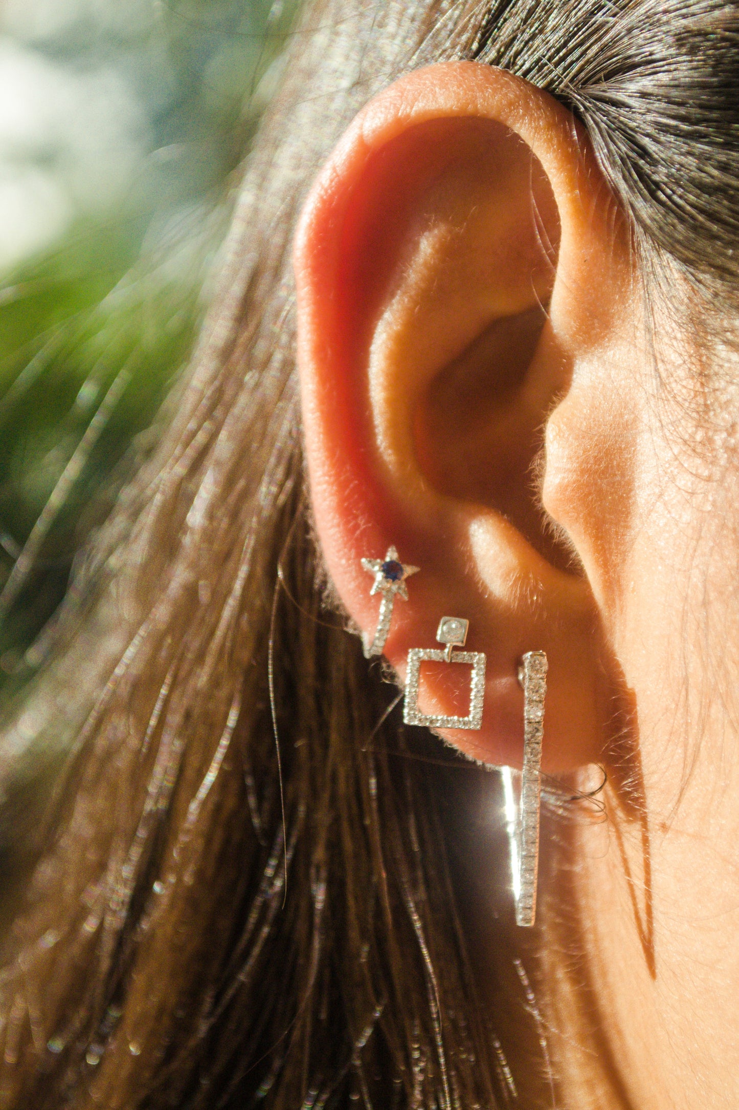 Mini Earcuff Estrella con Zafiro