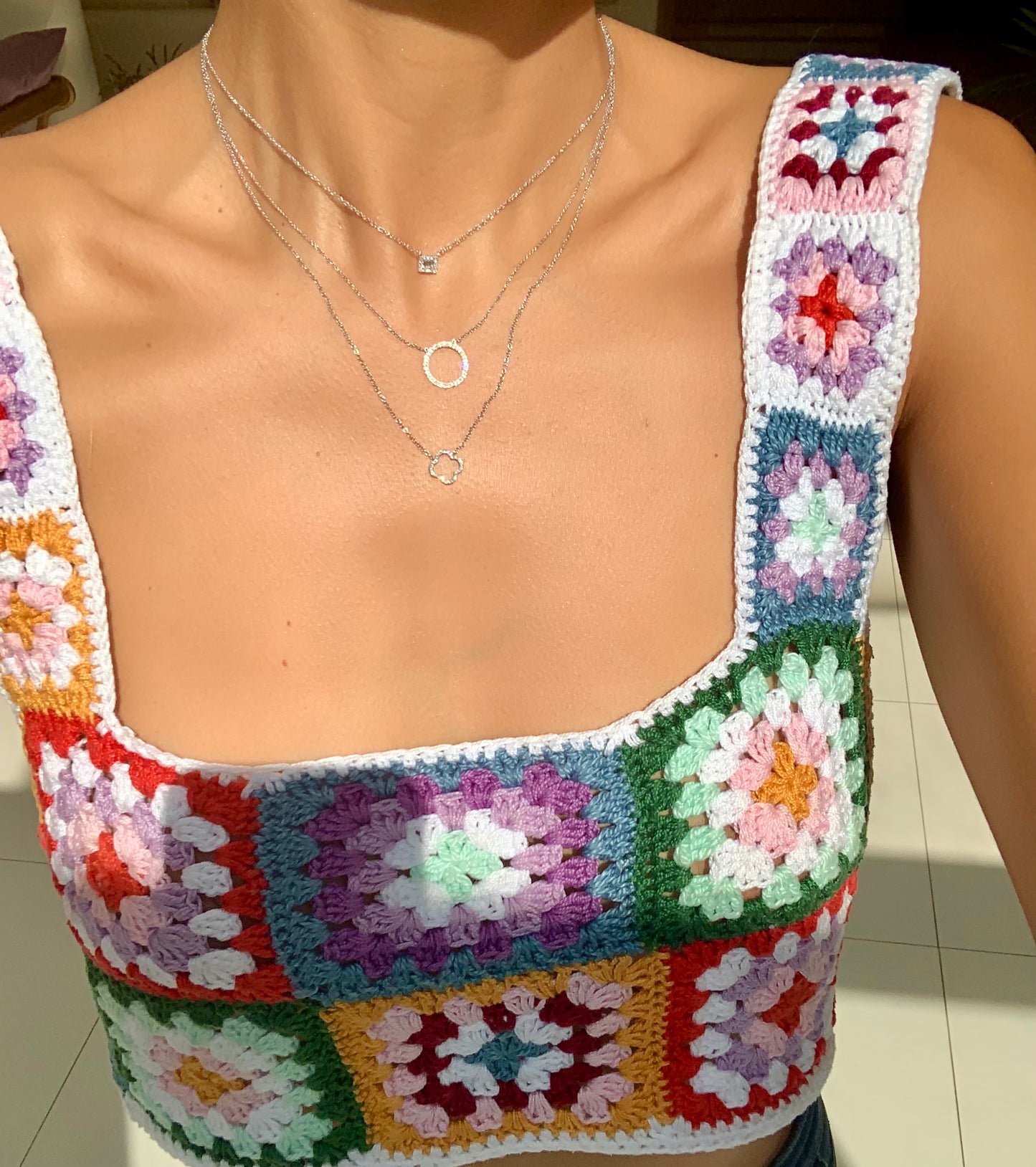 Collar punto de luz cuadrado